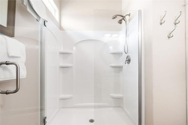 133 Barnacle Dr, Rockport, TX 78382 - full bath featuring a shower stall