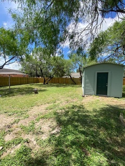 604 E Warren Ave, Kingsville, TX 78363 - photo 18