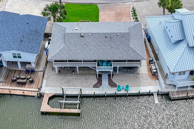 aerial view of property and surrounding area