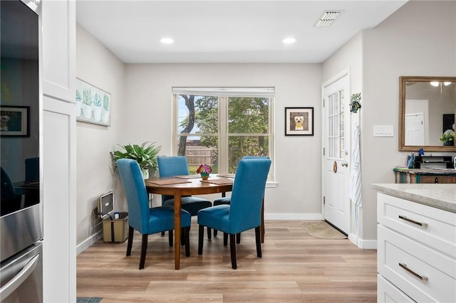 109 Starlight, Ingleside, TX 78362 - dining space with recessed lighting, baseboards, visible vents, and light wood-style floors