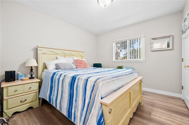 109 Starlight, Ingleside, TX 78362 - bedroom featuring light wood finished floors and baseboards