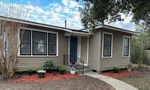 view of front of house