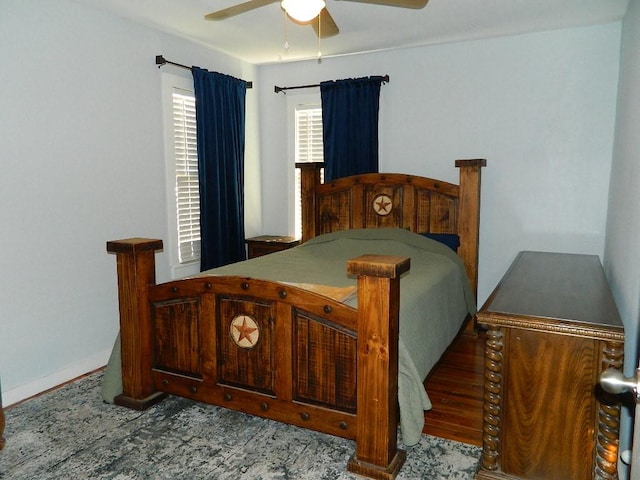 bedroom with ceiling fan