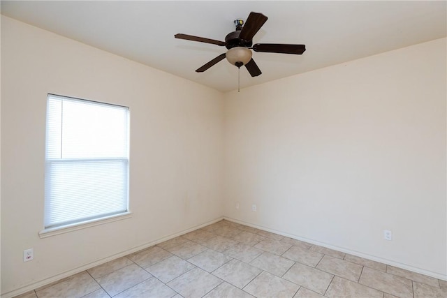 empty room with ceiling fan