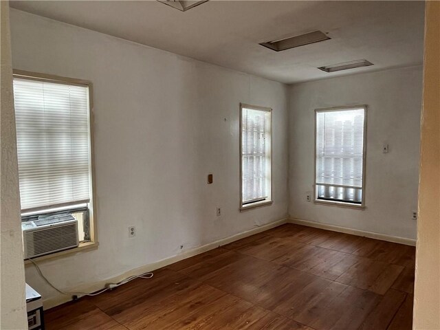 613 W Market St, Sinton, TX 78387 - photo 9