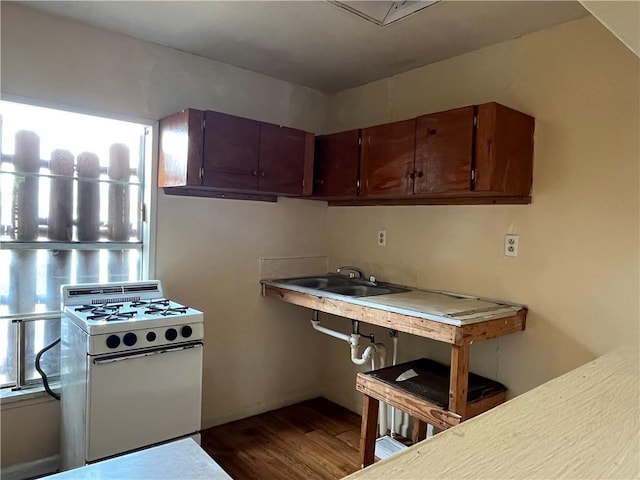 613 W Market St, Sinton, TX 78387 - photo 11