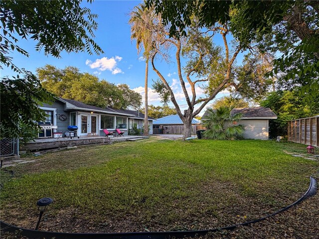 view of yard featuring a patio