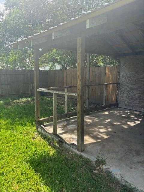 411 S Market St, Hallettsville, TX 77964 - photo 6