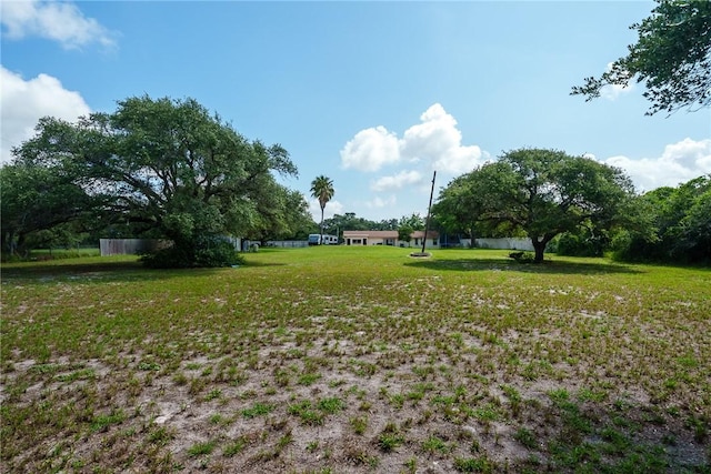 1689 Mooney Ln, Ingleside, TX 78362 - view of yard