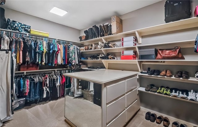 5918 Woodmere Dr, Corpus Christi, TX 78414 - walk in closet featuring carpet floors