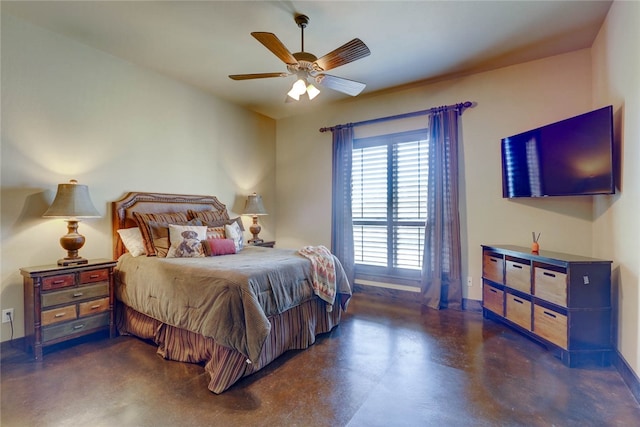 bedroom with ceiling fan