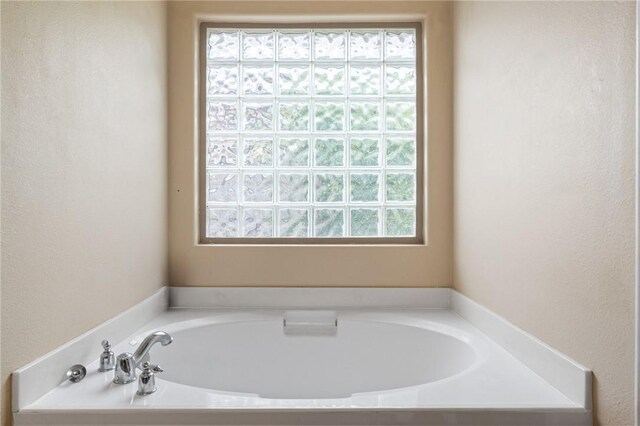 6814 Boardwalk Ave, Corpus Christi, TX 78414 - bathroom featuring a garden tub