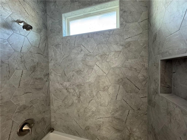 full bath with bathtub / shower combination