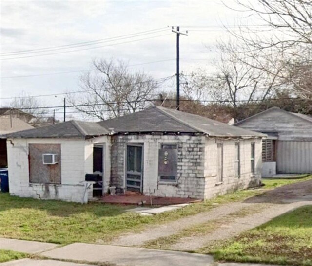 3230 Greenwood Dr, Corpus Christi, TX 78405 - photo 1
