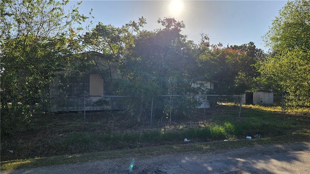 4525 Southwood St, Corpus Christi, TX 78415 - view of side of home