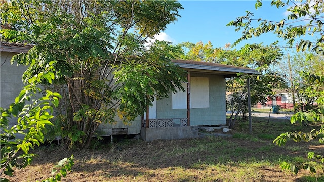 view of home's exterior