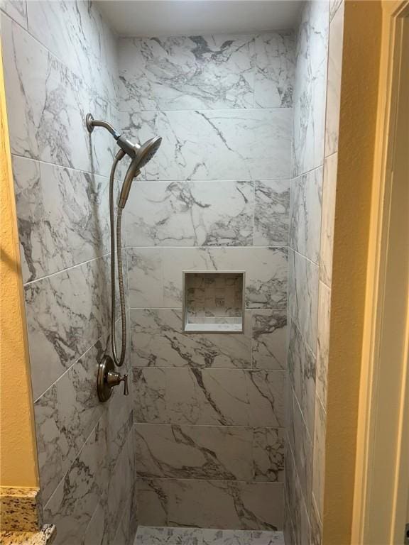306 Circle Dr, Corpus Christi, TX 78412 - full bath with tiled shower