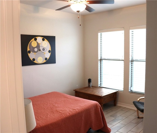 bedroom with ceiling fan