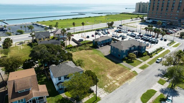 Listing photo 3 for 1218 2nd St, Corpus Christi TX 78404