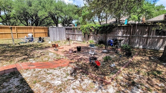 1017 Hickory Ave, Rockport, TX 78382 - view of fenced backyard