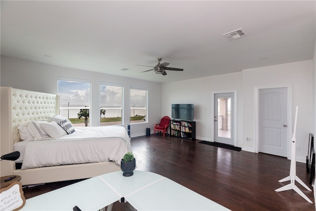 bedroom featuring dark wood-type flooring and ceiling fan