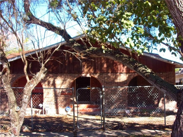 view of home's exterior