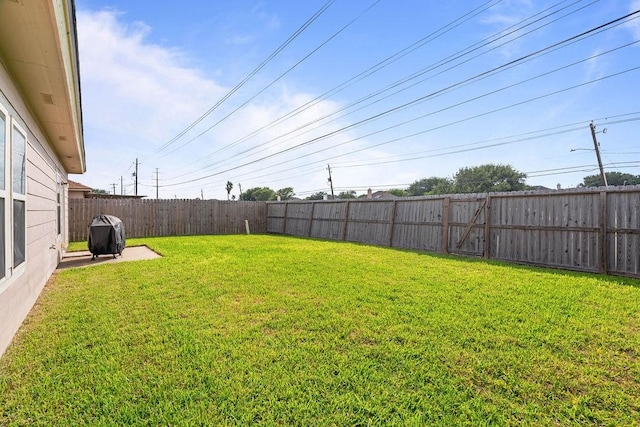7558 Angelwing Dr, Corpus Christi, TX 78414 - view of yard with a fenced backyard