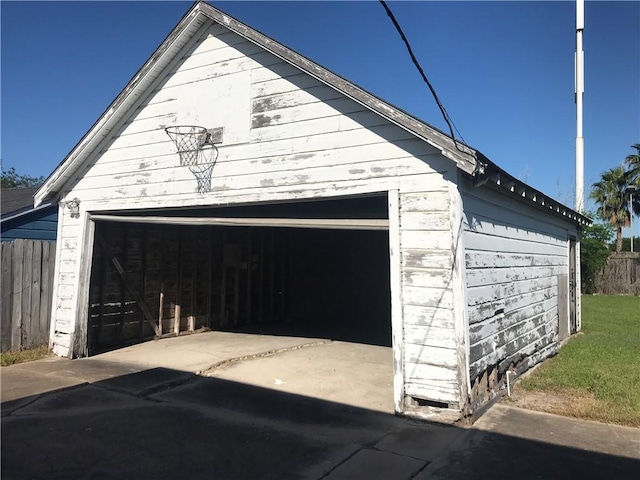 1222 18th St, Corpus Christi, TX 78405 - view of detached garage