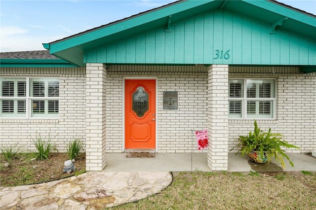 view of property entrance