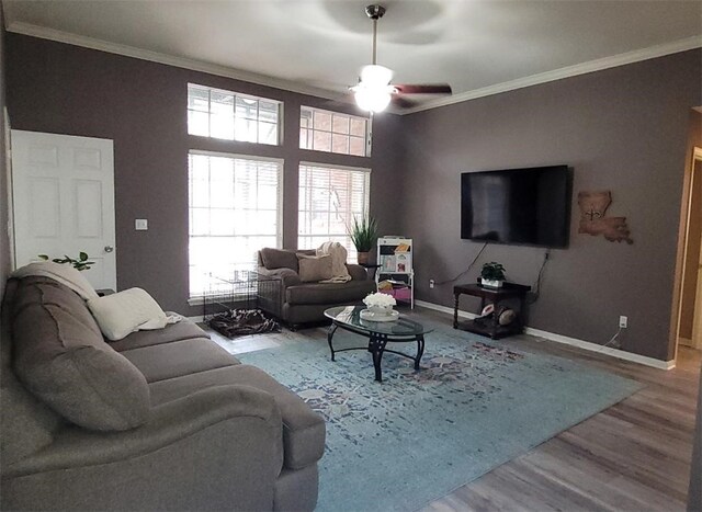 living room with visible vents, recessed lighting, light wood-style flooring, and a ceiling fan