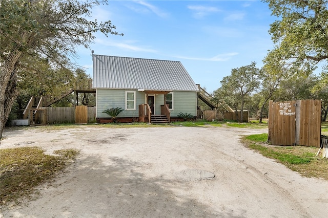 view of front of home featuring covered porch