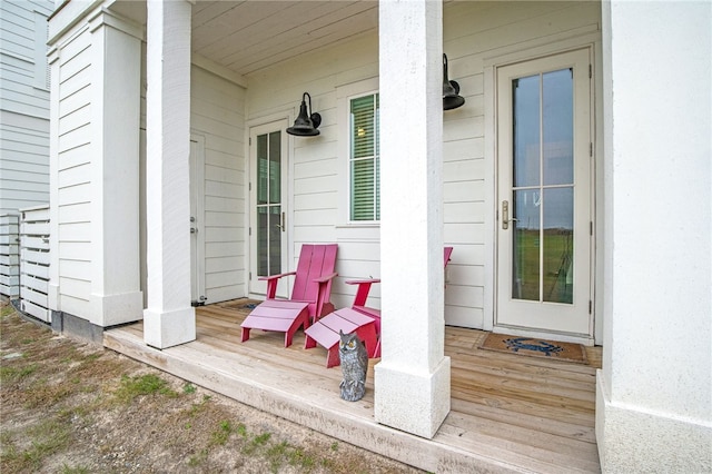 entrance to property with covered porch