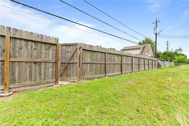 3818 Kingston Dr, Corpus Christi, TX 78415 - view of yard