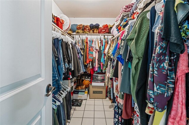 11805 Night Hawk, Corpus Christi, TX 78410 - walk in closet featuring light tile patterned floors