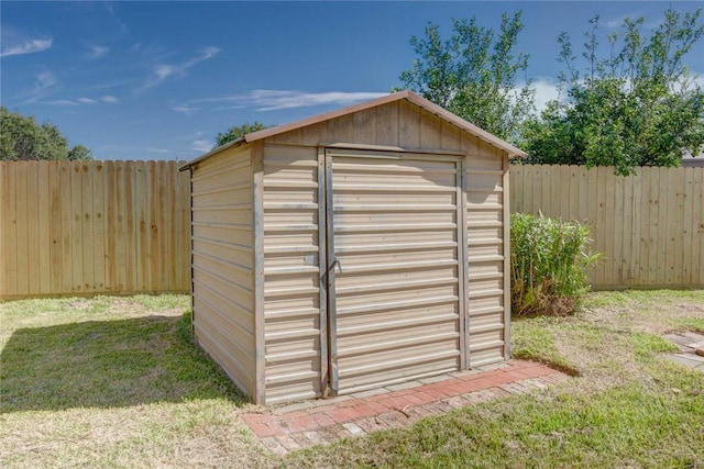 4621 Weiskopf, Corpus Christi, TX 78413 - view of shed featuring a fenced backyard
