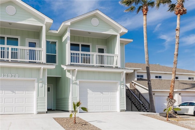 view of front of home with a balcony