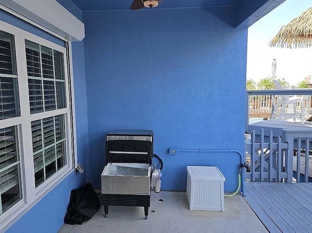 15333 Beaufort Ct, Corpus Christi, TX 78418 - view of patio / terrace