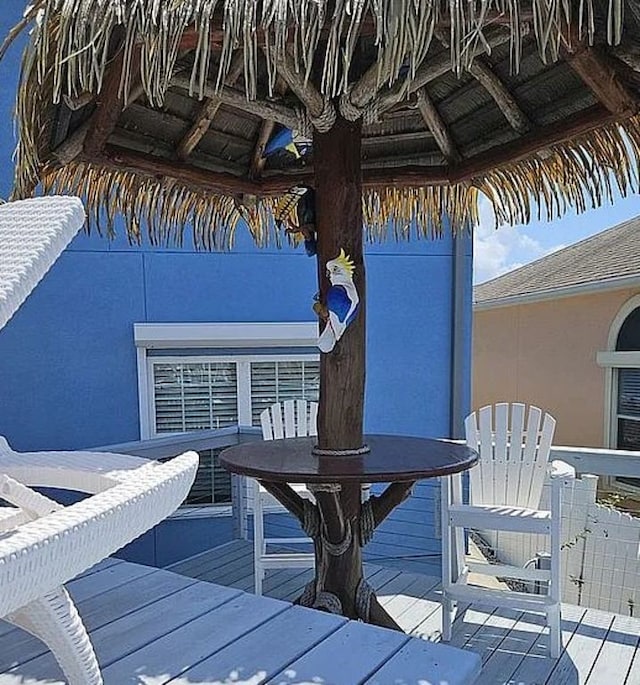 15333 Beaufort Ct, Corpus Christi, TX 78418 - view of wooden deck