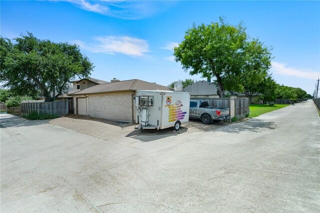 7033 Chiswick Dr, Corpus Christi, TX 78413 - view of side of property