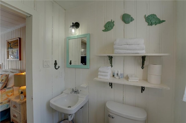 130 Prairie, Rockport, TX 78382 - bathroom with sink and toilet