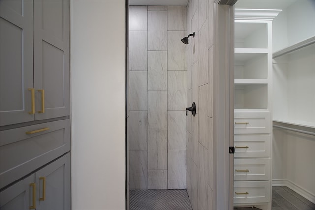 3629 Rebecca Dr, Corpus Christi, TX 78410 - bathroom featuring tiled shower