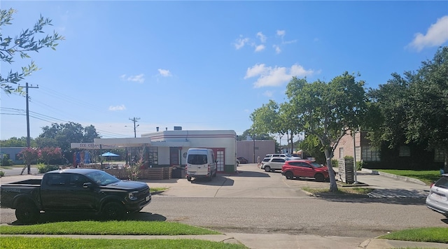 253 Leming Ave, Corpus Christi, TX 78404 - view of front of property featuring uncovered parking