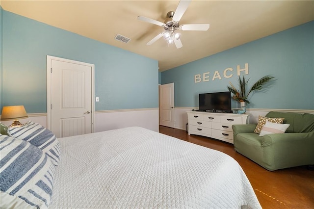 bedroom featuring ceiling fan