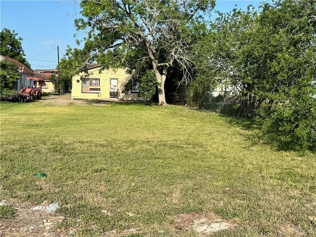 4721 Molina Dr, Corpus Christi, TX 78416 - view of yard