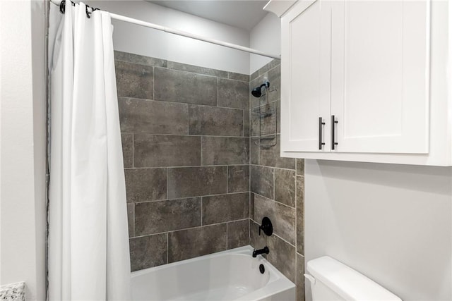 15417 Palmira Ave Unit B, Corpus Christi, TX 78418 - full bath featuring shower / bath combo with shower curtain and toilet