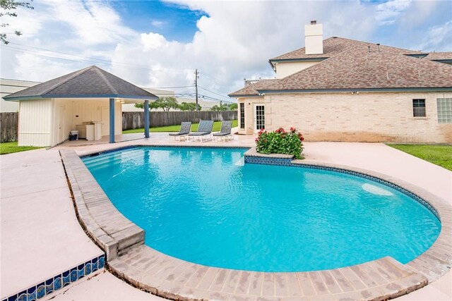 6714 Long Meadow Dr, Corpus Christi, TX 78413 - view of swimming pool featuring a patio area
