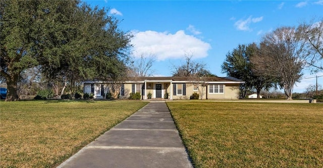 ranch-style home with a front yard