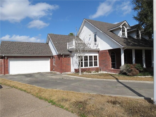 view of front of home featuring a porch