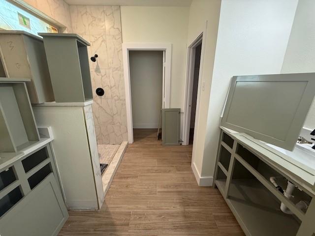 2761 Camargo Dr, Corpus Christi, TX 78415 - hall with light wood-style floors