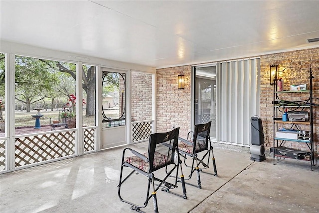 view of sunroom / solarium